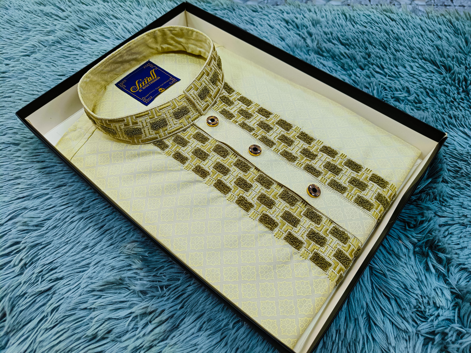 Ayna Panjabi light Yellow Code: 034